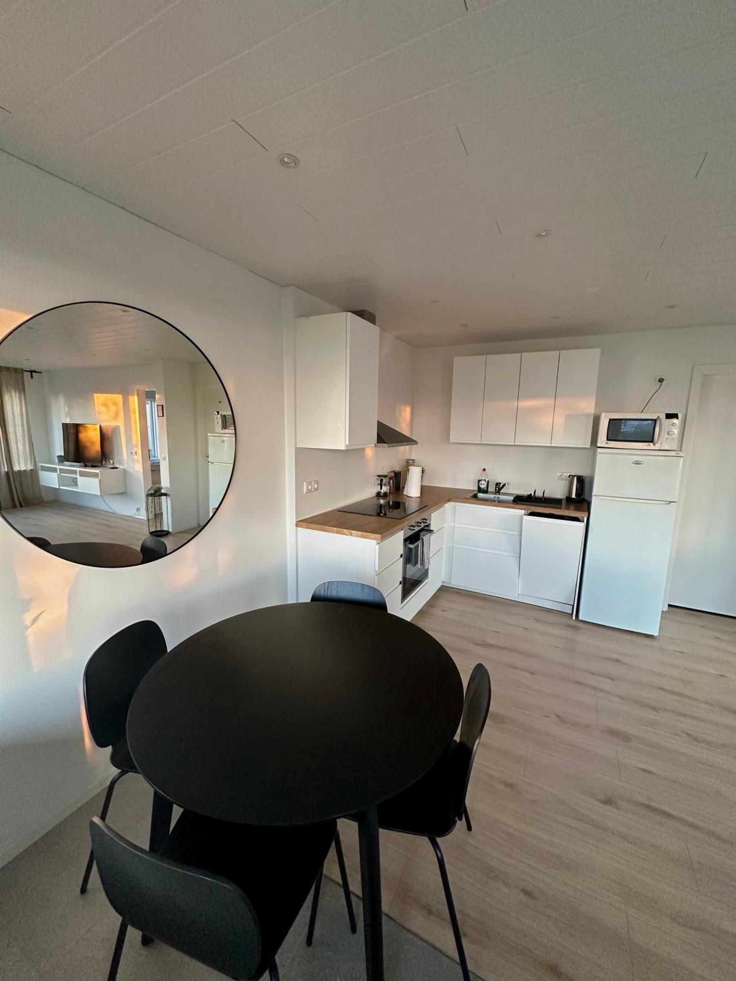 Charming 1-Bedroom Condo With Stunning View Рейкьявик Экстерьер фото